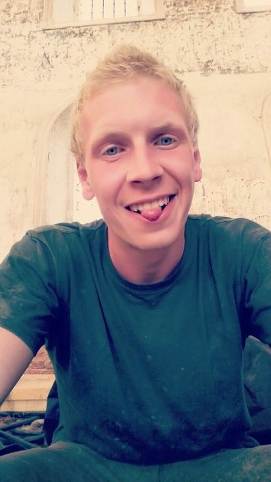 я))))))))))))))))))