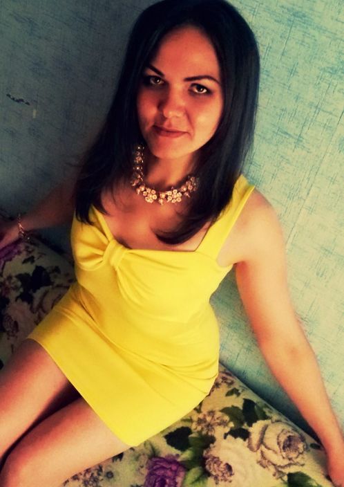 в желтом платье...