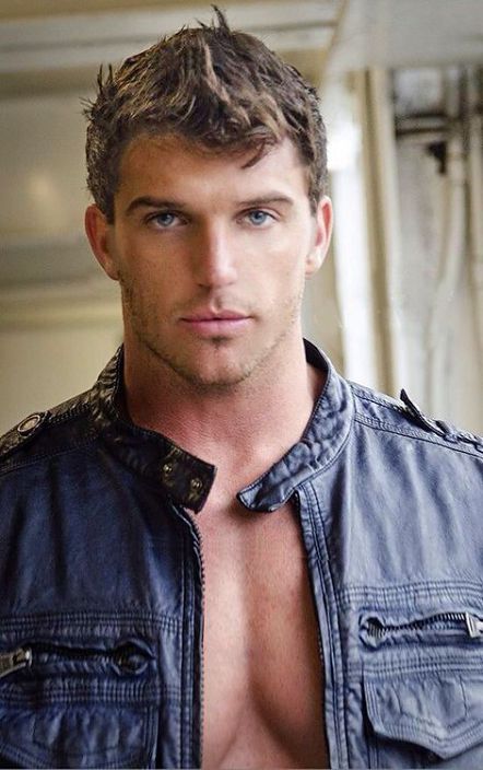 MALE M