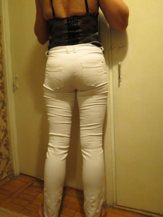 Белые джинсики