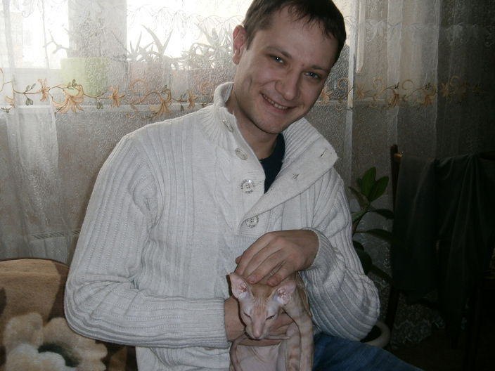 это я с прикольным котом сфинксом.