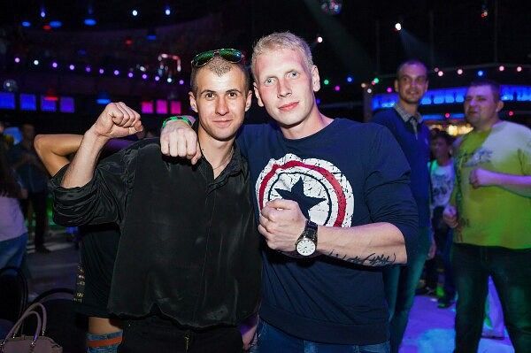 я))))))))))))))))))