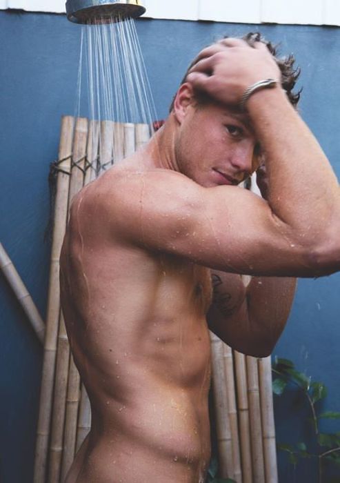 MALE M