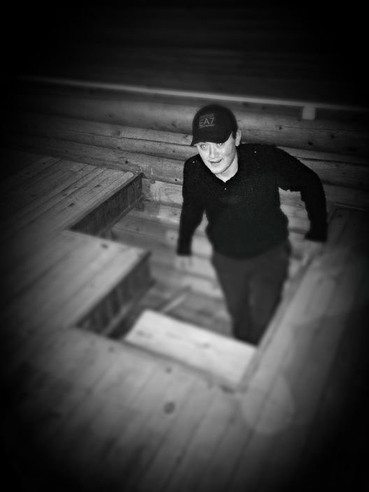 Где вы девушки