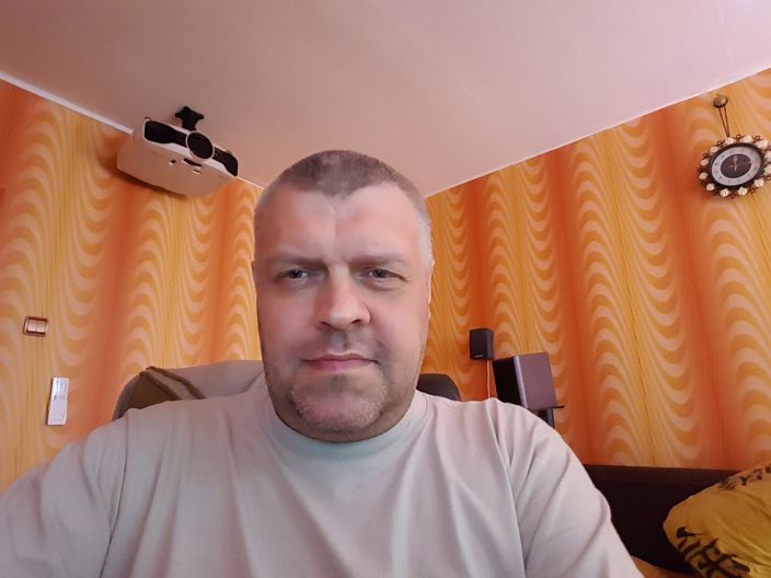 Это я