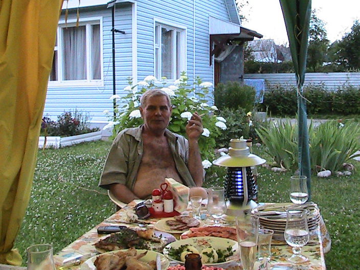 На даче