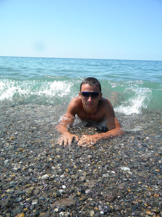 на море
