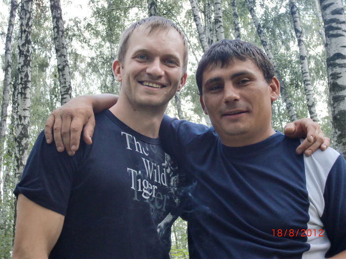 я темненький