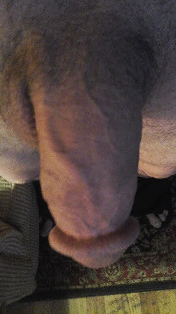 semi erect pic when full thick and about 8 inches