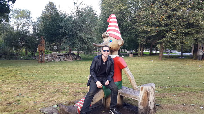 Вы хотите нас девочки?