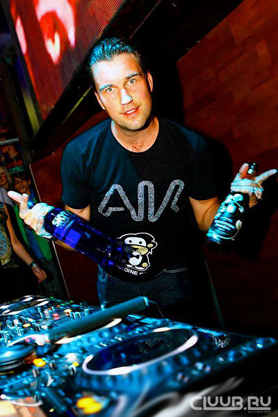 dj soza