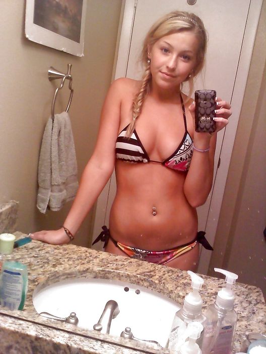 Bikini selfie!