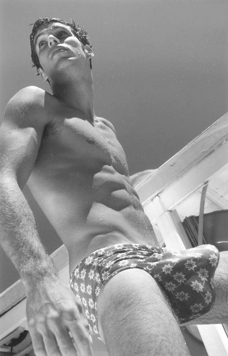 MALE M