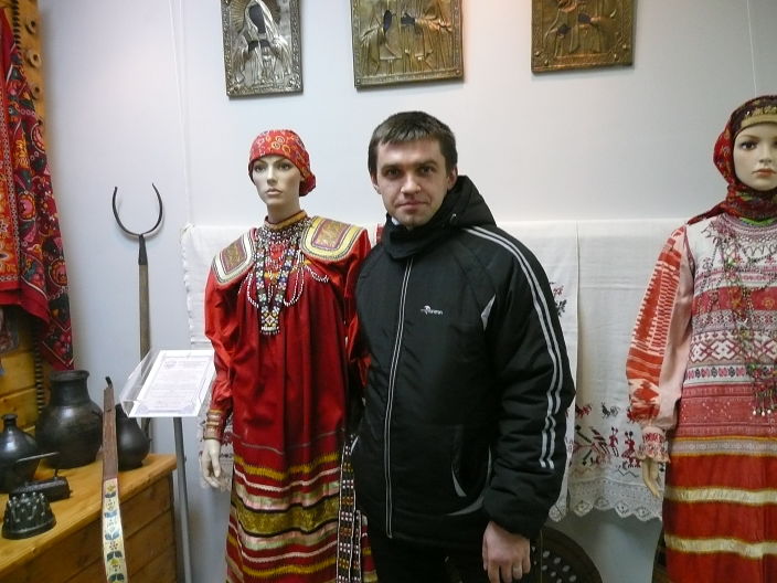 ИЩУ...
