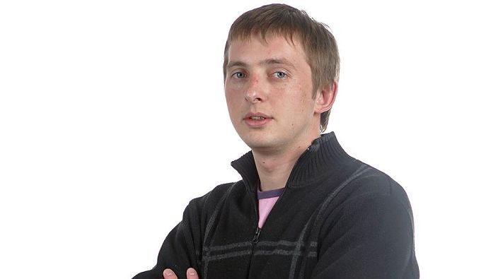 янин
