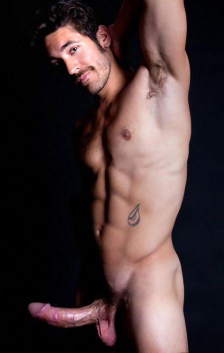 MALE M