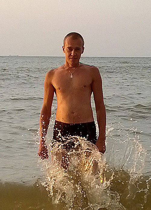 Море ласковое такое , как женское прикосновение ! )