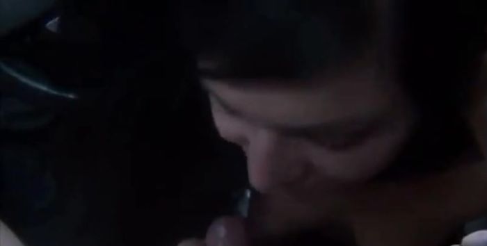 Проститутка Ина отсосала в машине