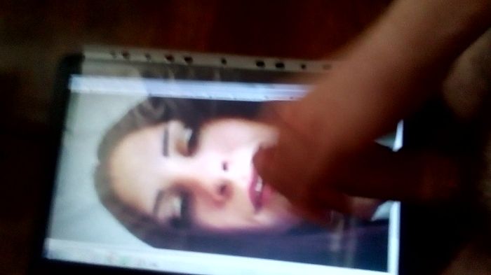 Кончил на лицо