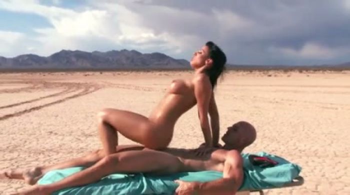 Big butt Rachel Starr desert storm fuck