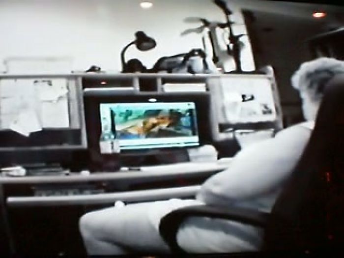 смотрит порно