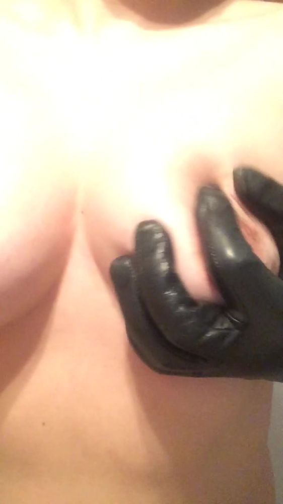 Мять сосочки