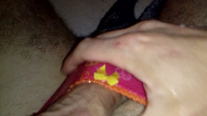 slipy when wet. скользкой при намокании.