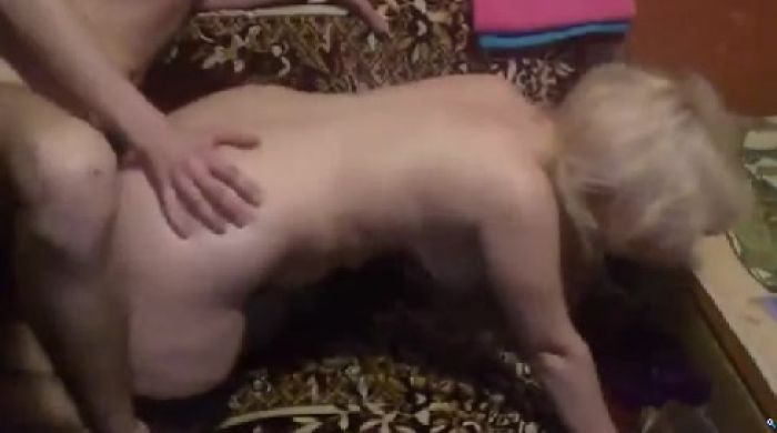 ШПАРЮ СОСЕДКУ